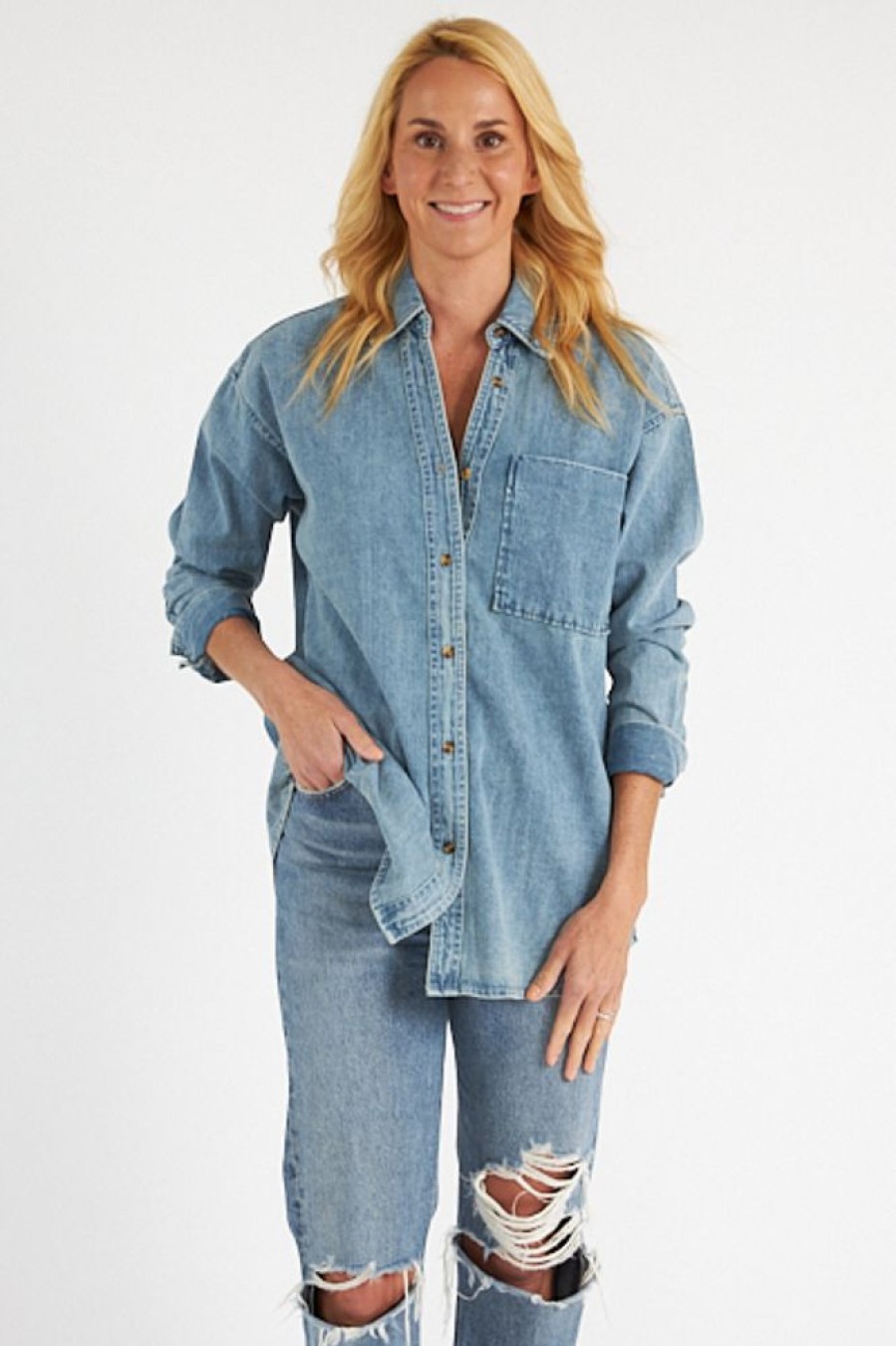 Women Show Me Your MuMu | Mountain Button Down